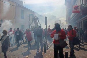 Procesión de los petardos de 2016. 