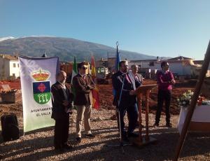 Acto de puesta de la primera piedra del nuevo centro educativo.