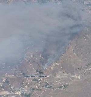 El incendio se ha declarado en la Loma del Gato.