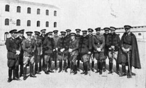 Jefes y oficiales del Cuartel de Artillería.