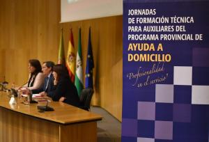 Apertura de las jornadas sobre formación en ayuda a domicilio, este lunes.