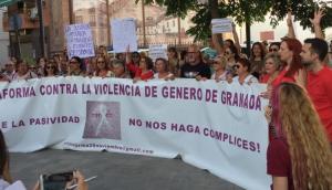 Concentración de apoyo a Juana Rivas, el viernes en Maracena, tras conocerse el fallo.