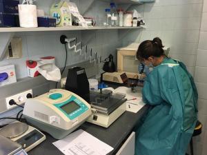 Laboratorios del Hospital Virgen de las Nieves.