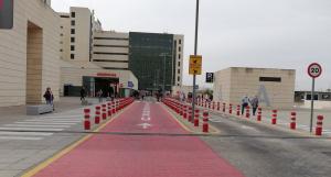 Entrada a las Urgencias del Hospital del PTS.