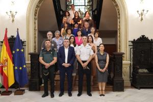 Minuto de silencio en la Subdelegación de Granada.