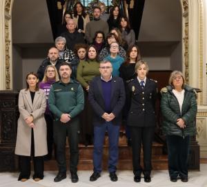 Minuto de silencio, este viernes, en la Subdelegación del Gobierno.