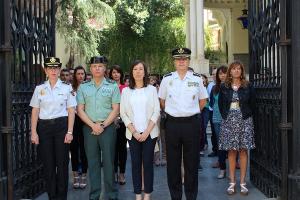 Minuto de silencio en la Subdelegación del Gobierno en Granada. 