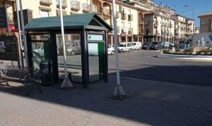 Parada de autobús en Alhama de Granada. 