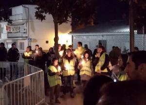 Participantes en la manifestación con chalecos reflectantes.