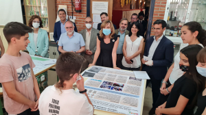 Pilar Alegría durante su visita a Granada. 