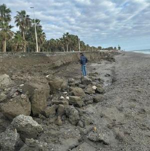 Destrozos en Playa Granada tras el temporal de enero. 