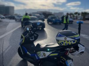 Dispositivo de control de tráfico de la Policía Local en Armilla. 
