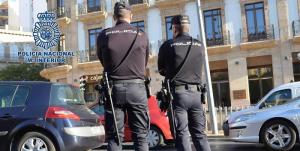 Imagen de archivo de agentes de la Policía Nacional en Motril.