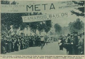 Fotografía publicada por AS (13 de mayo de 1935) con la meta de Granada a la altura de la Cruz Blanca.