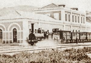 Primer tren que partió, a todo vapor, desde Granada a Loja en 1866.