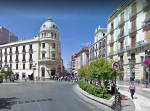 La joven fue localizada en el entorno del Hotel Victoria, en Puerta Real.