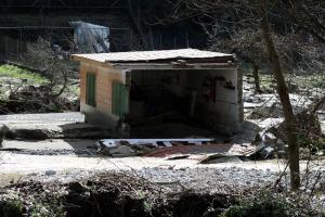 Destrozos provocados por la riada en Quéntar.