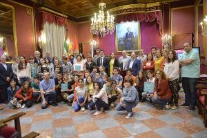 La entrega de las distinciones se ha celebrado en el Salón de Plenos.