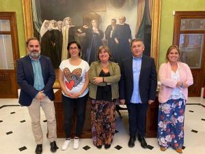 Reunión de los ediles del gobierno local con el Defensor y la representante vecinal.