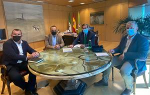Reunión entre Ayuntamiento de Peligros y Diputación. 