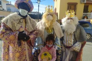 Imagen de archivo de la visita de los Reyes Magos a un domicilio el pasado año.