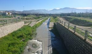 Río Monachil, justo a la entrada de la capital, donde se iniciará la 'ruta del colesterol' hasta Monachil.