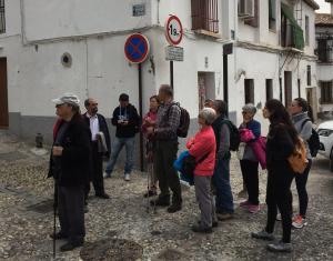 Una de las rutas de senderismo por el Albaicín.