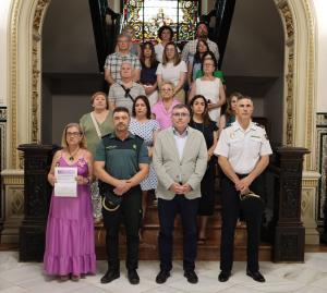Minuto de silencio, este viernes, en la Subdelegación del Gobierno.