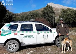 Tango con el agente de Medio Ambiente que lo localizó.