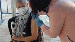Vacunación en el estadio de Almuñécar.