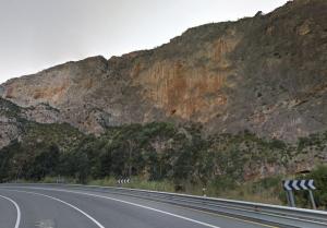 Pared de la Virgen, en los Tajos de los Vados.