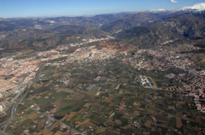 Imagen actual de la Vega Sur en la que se aprecia la presión urbana.