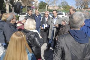 El alcalde, este jueves, en una visita al Camino Bajo de Huétor.