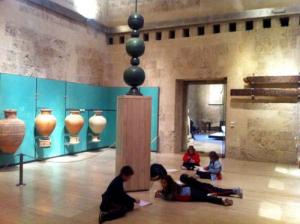 Escolares en el Museo de la Alhambra. 