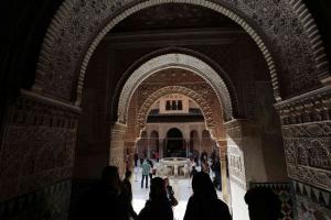 La Alhambra recibió el pasado año 90.000 visitas más que en 2016.