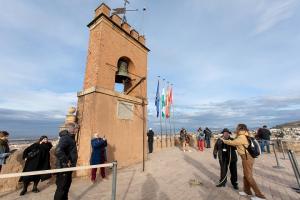 El tradicional toque de campana de la Torre de la Vela el 2 de enero. 