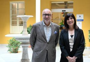 La diputada de Cultura y el director de la Alhambra.