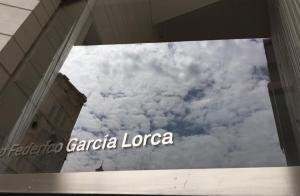 El Centro Lorca, que lleva 8 años abierto, recibió el legado hace 5 años, pero no ha resuelto cómo lo gestionará ni proyectará.