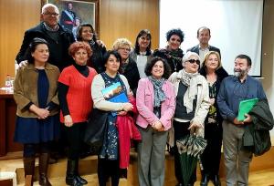 La rectora, Pilar Aranda, ha presidido el homenaje en el que el periodista Gabriel Pozo ha impartido una conferencia.