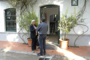 La concejala de Cultura en una visita a la Huerta de San Vicente.