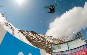 El Big Air deja saltos e imágenes de gran belleza. 