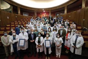 Entrega de acreditaciones de Neumología y Aparto Digestivo del Virgen de las Nieves.