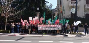 Concentración a las puertas de Subdelegación.