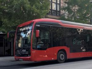 Autobús eléctrico de la flota urbana de Alsa en Granada. 