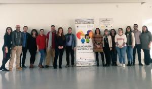 Equipo de investigación que estudia los beneficios del blingüismo. 