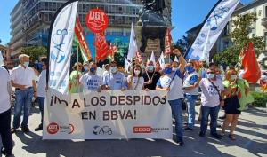 Concentracón de protesta en la plaza Isabel la Católica. 