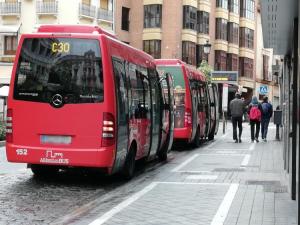 Imagen de archivo de autobuses de Alhambra Bus.