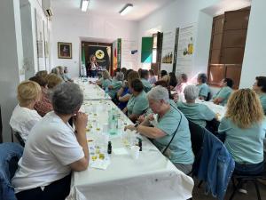 Cata de aceite de oliva virgen extra en la cooperativa Nuestra Señora de los Remedios de Iznalloz.