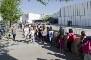 Colas para acceder al Parque de las Ciencias.