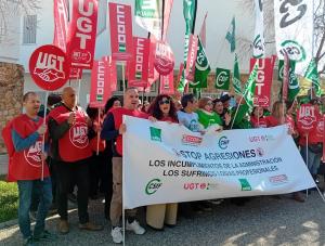 Concentración de protesta, convocada por cuatro sindicatos. 